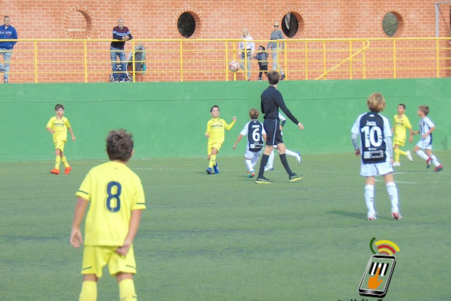 gallery-item