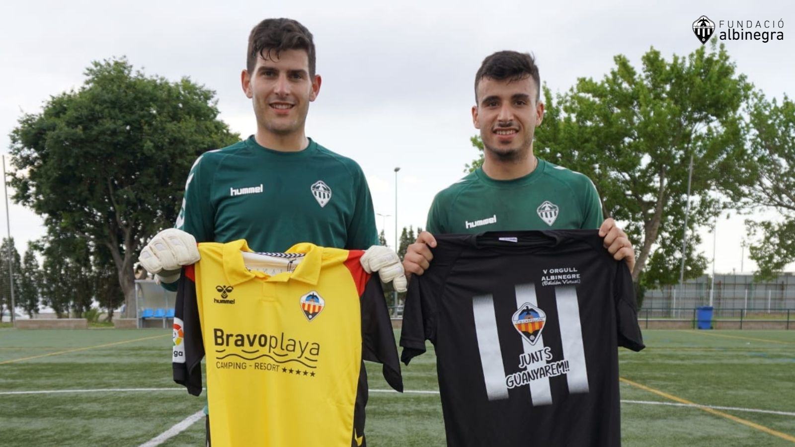 Aarón y Felipe ‘se apuntan’ a la V Orgull Albinegre