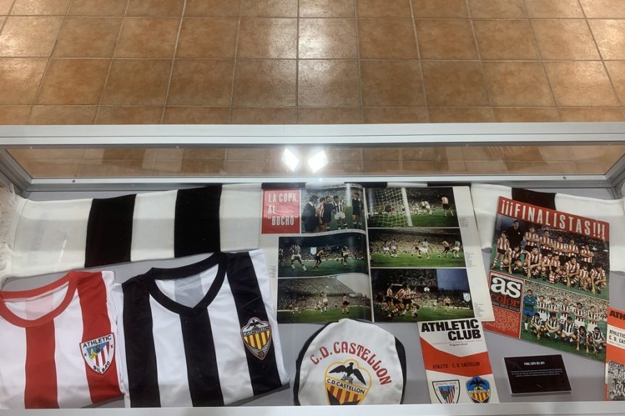 gallery-item