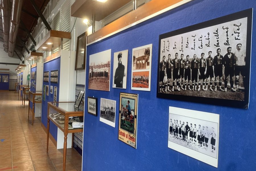 gallery-item