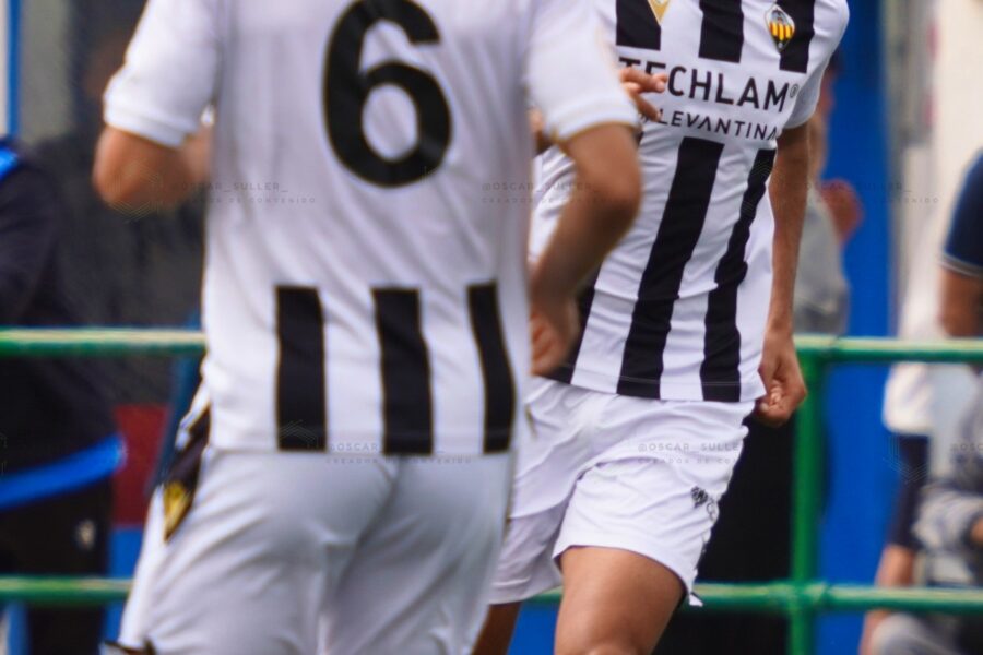 gallery-item