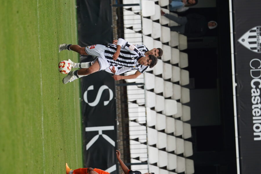gallery-item