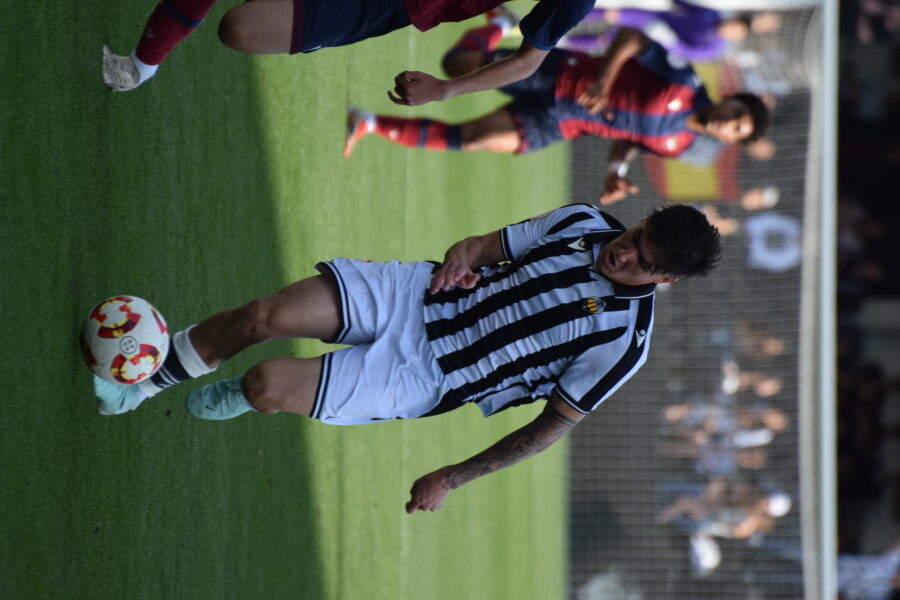 gallery-item