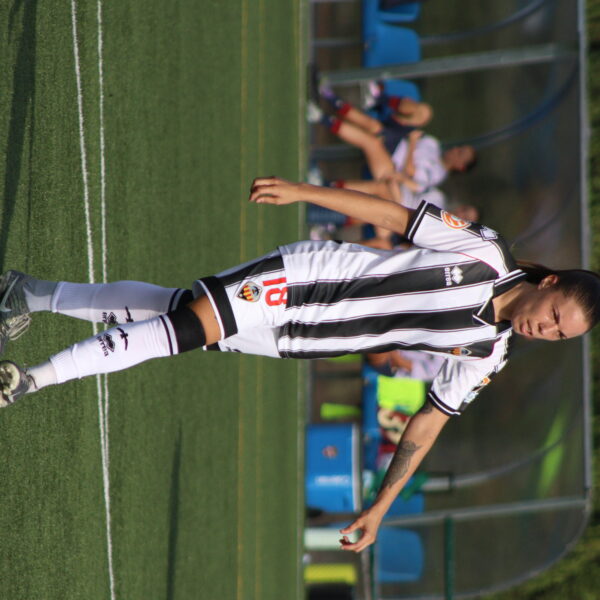 gallery-item