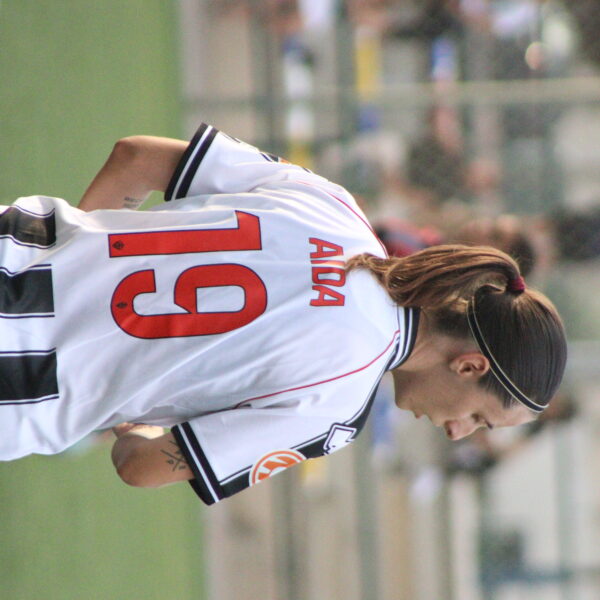 gallery-item