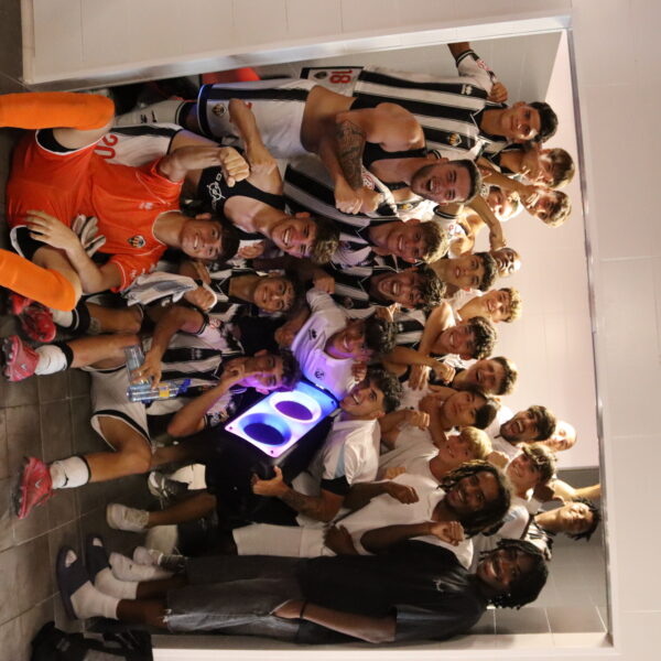 gallery-item