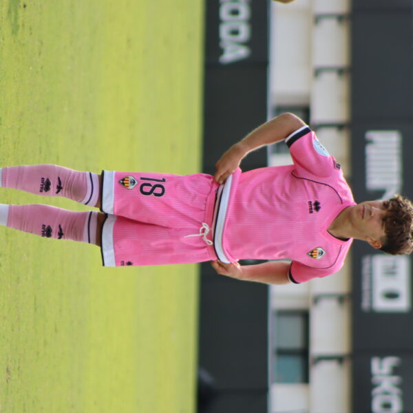 gallery-item