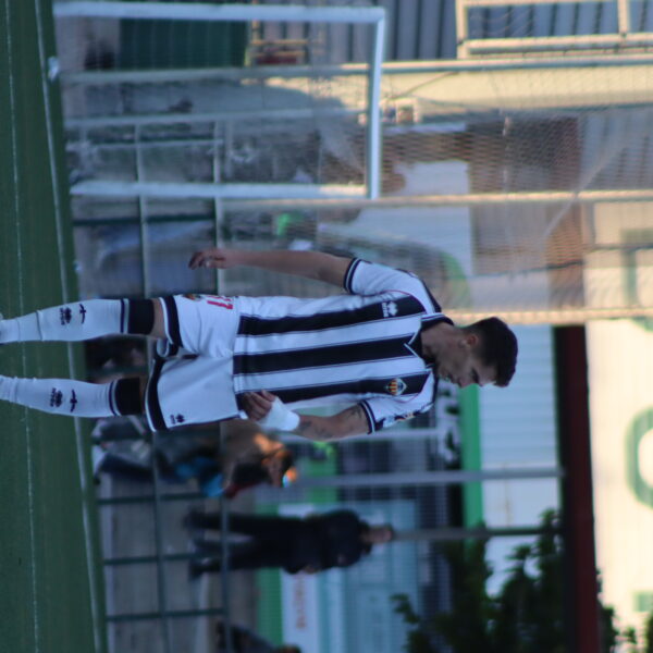 gallery-item