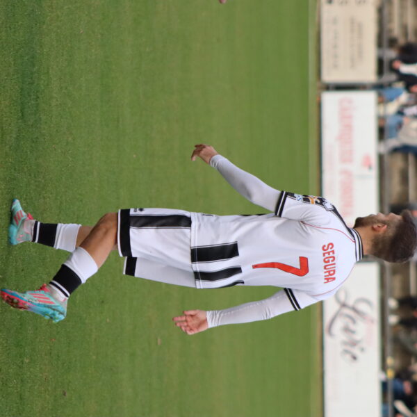 gallery-item