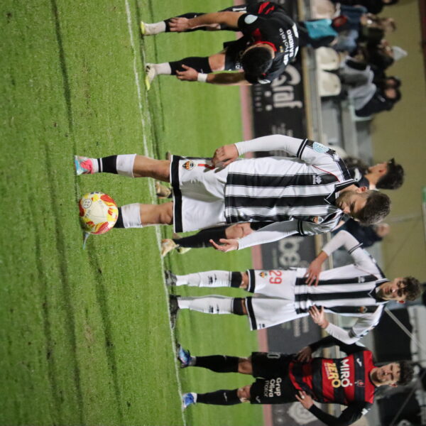 gallery-item