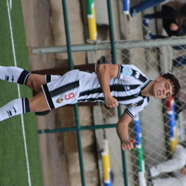 gallery-item