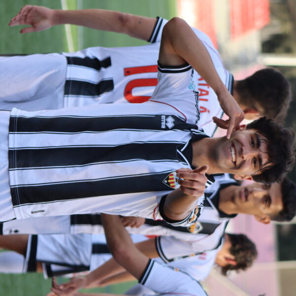 gallery-item
